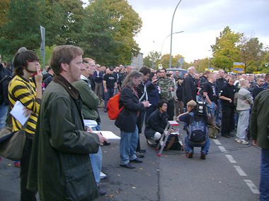 Frank jansen bei NPD-Demo (2.v.l.)