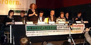 bei der Buchpräsentation im Festsaal Kreuzberg