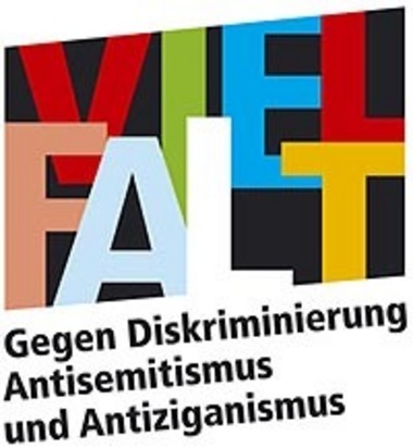 Logo: VIELFALT - Gegen Diskriminerung, Antisemitismus und Antiziganismus